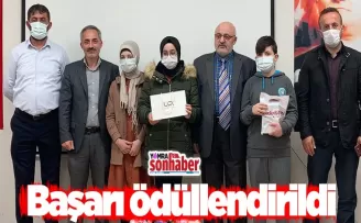 Başarı ödüllendirildi