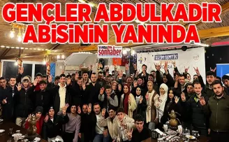 Gençler Abdulkadir  Abisinin yanında!