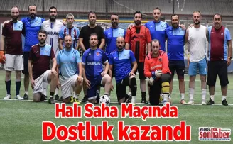 Halı Saha Maçında Dostluk kazandı