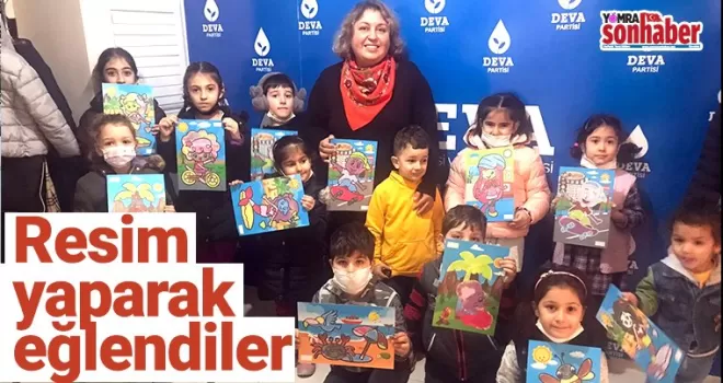 Resim yaparak eğlendiler